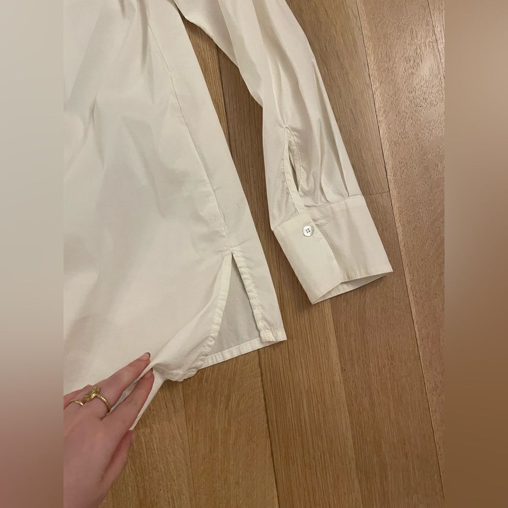 Beautiful white buttoned blouse - Picture 7 of 7